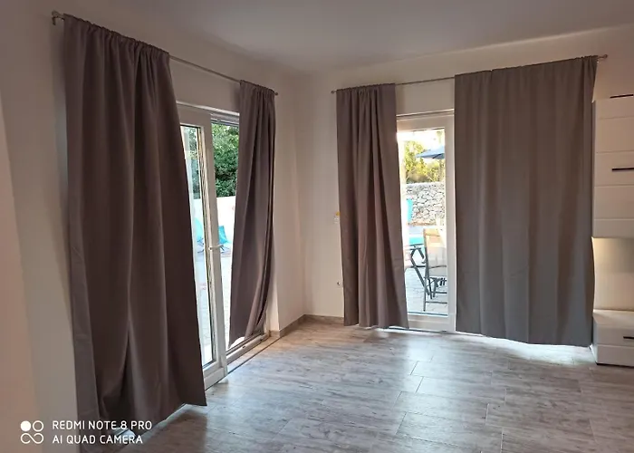 Luna ビオグラード・ナ・モル