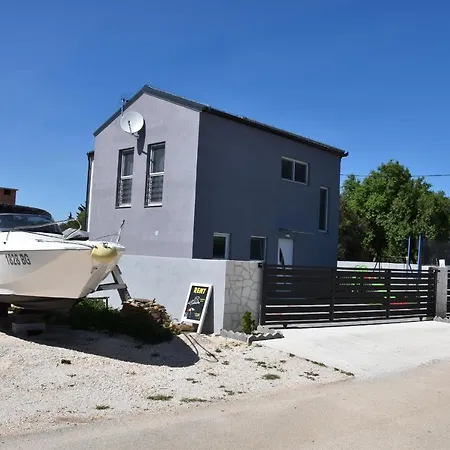 Luna Villa *